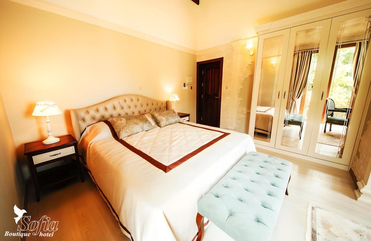 Sofia Boutique Hotel Кіренія Екстер'єр фото