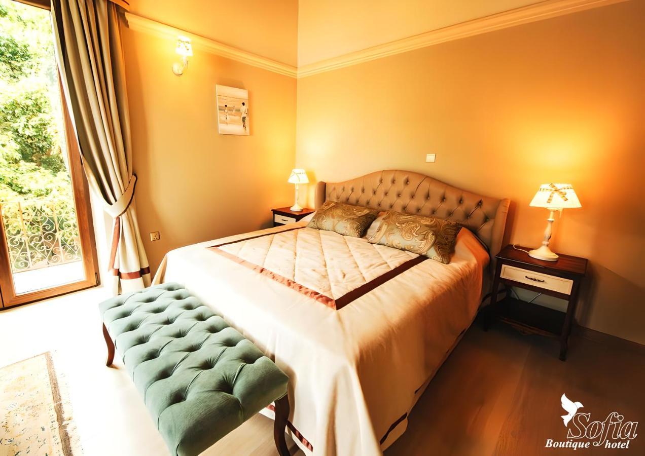 Sofia Boutique Hotel Кіренія Екстер'єр фото