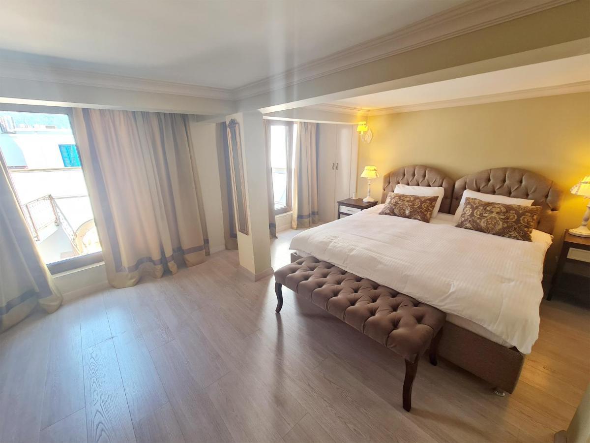 Sofia Boutique Hotel Кіренія Екстер'єр фото